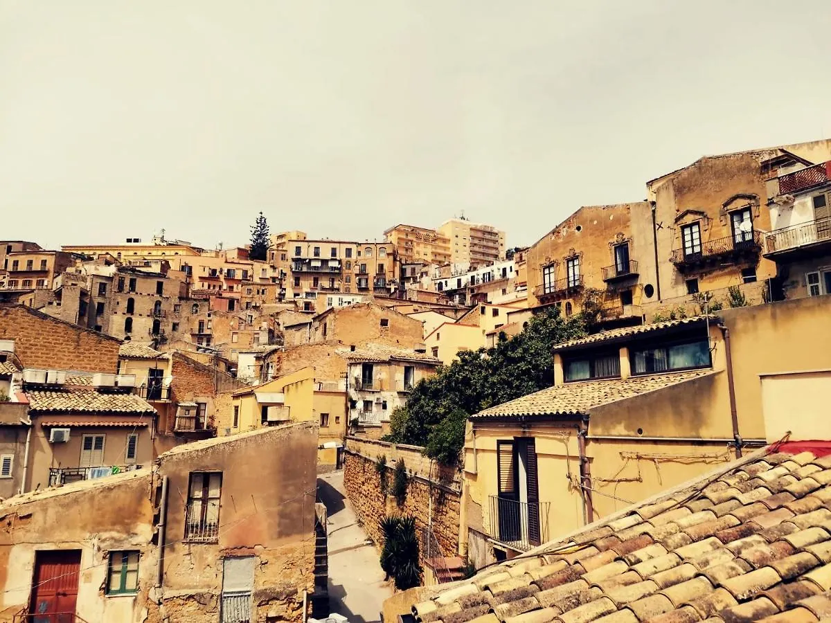 A Due Passi Dal Centro Sweet Rooms Agrigento Italië