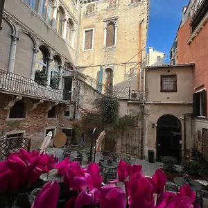  Bed & Breakfast Corte Del Doge Di Rialto Italië