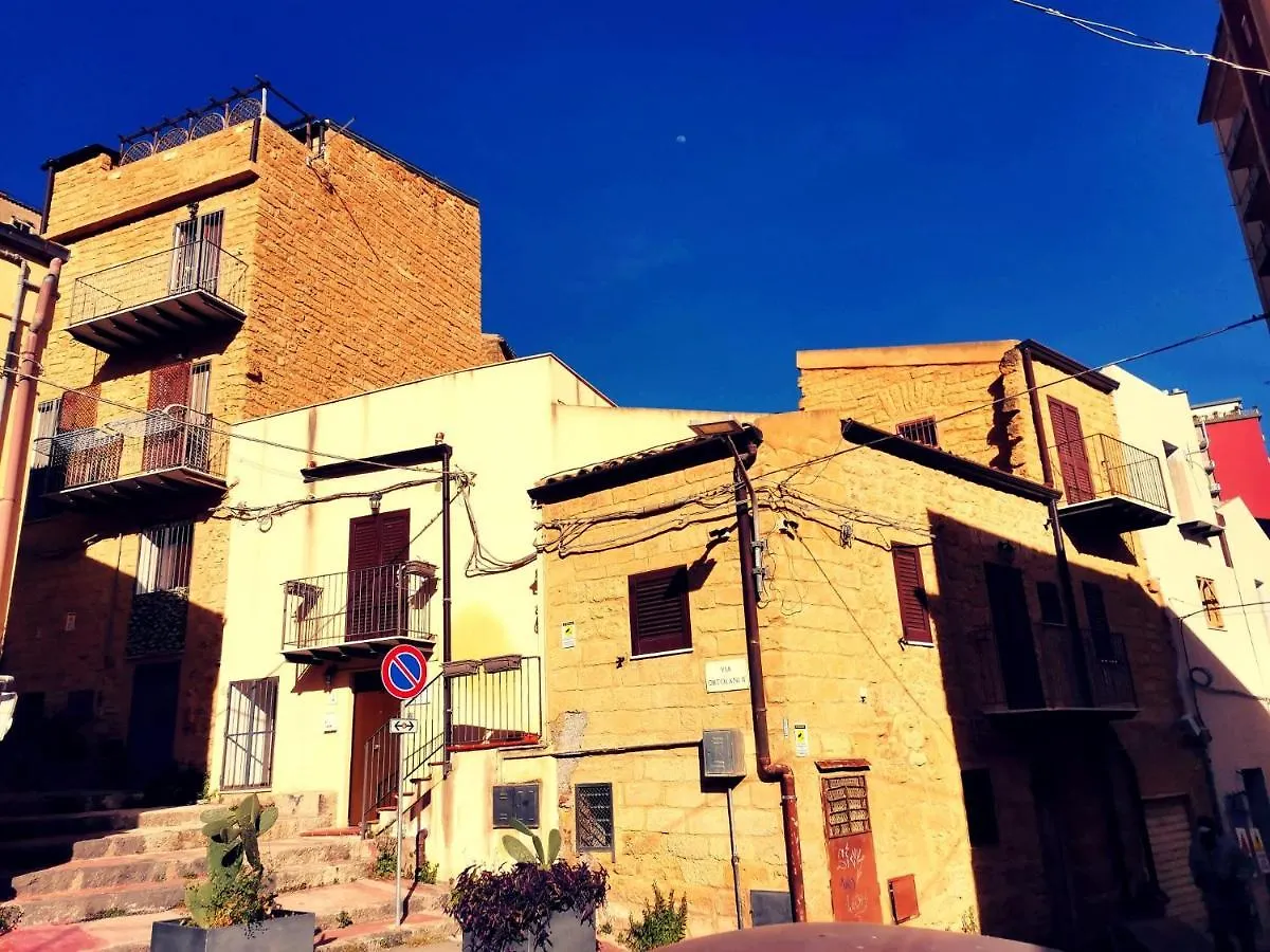 Gasthuis A Due Passi Dal Centro Sweet Rooms Agrigento Italië